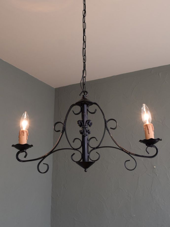 シャンデリアの灯り