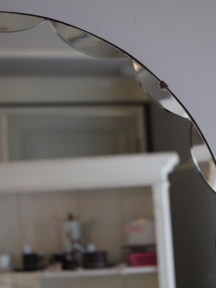 イギリス vintage mirror 鏡 英国アンティークのおしゃれな壁掛け鏡、ドットの模様がデザインされた