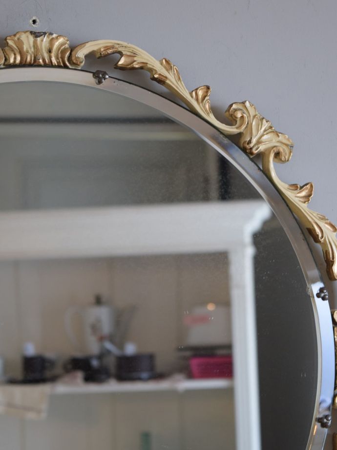 アンティークのおしゃれなミラー