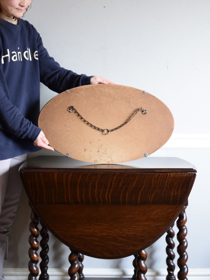 アンティークの鏡の裏