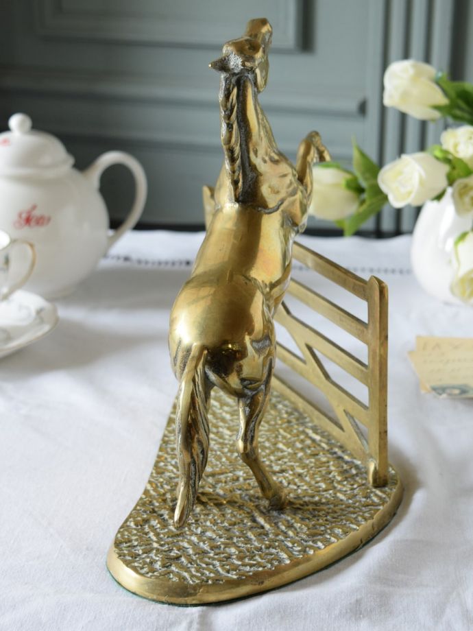 アンティークの真鍮オブジェ