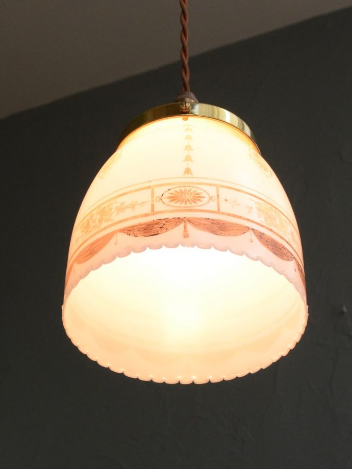 アンティーク照明の美しい灯り