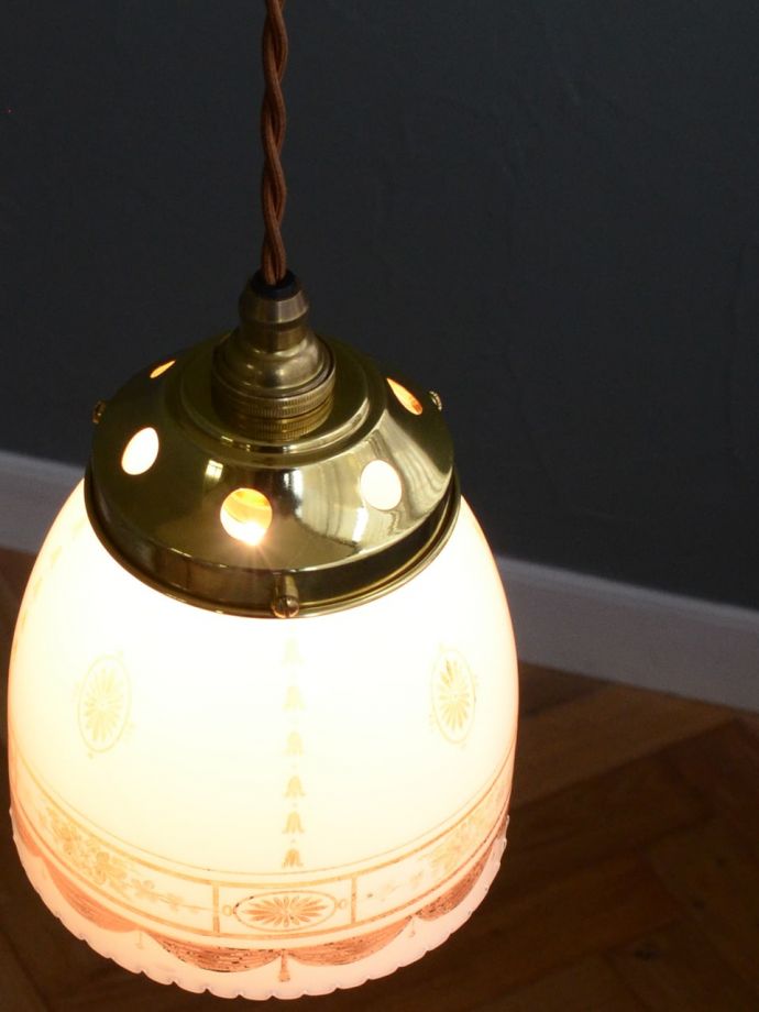 アンティークのガラスシェード