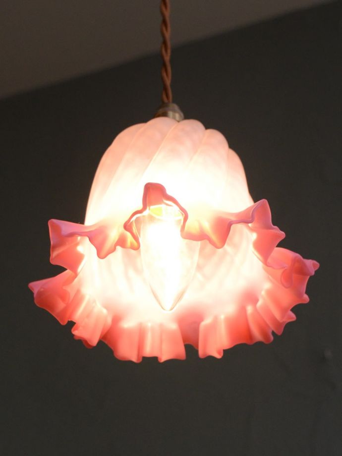 アンティーク照明の美しい灯り