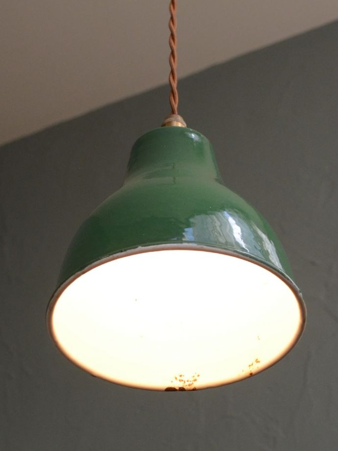 アンティーク照明の美しい灯り