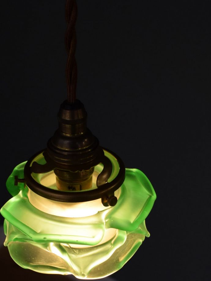 アンティークのガラスシェード