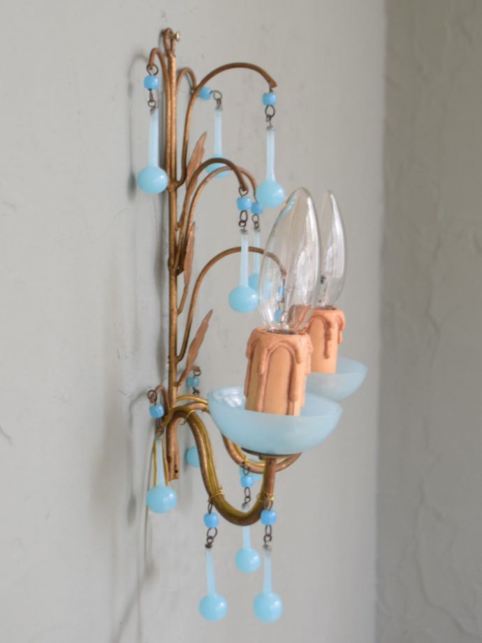 壁付けシャンデリアの側面