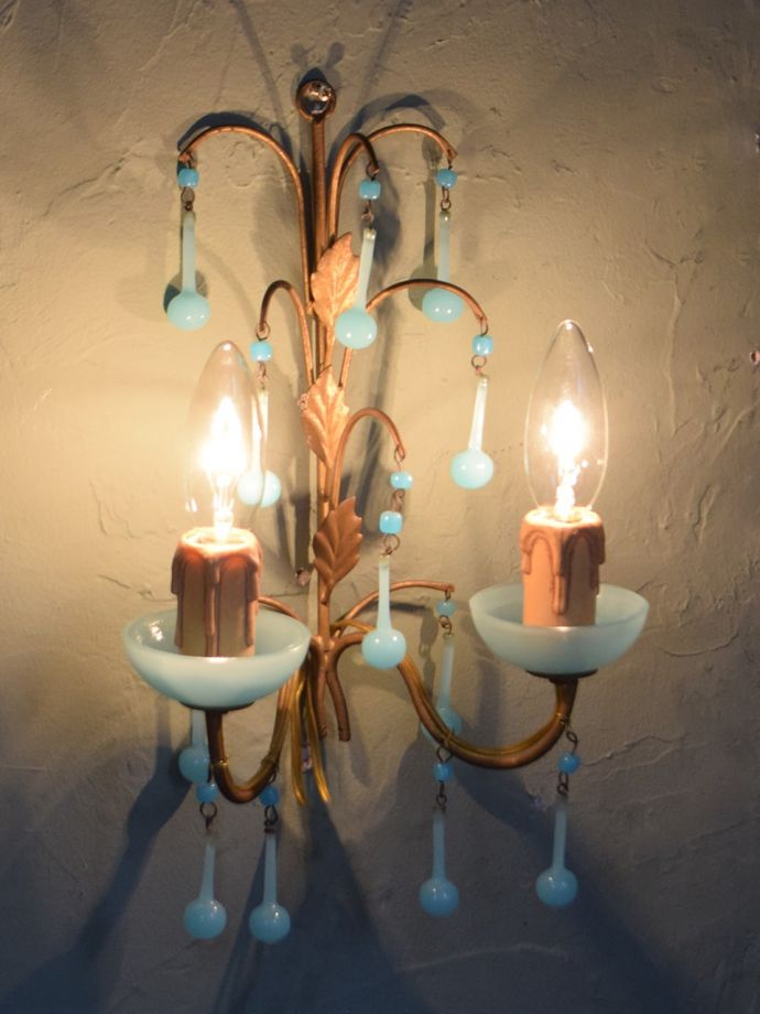 アンティークの壁付け照明