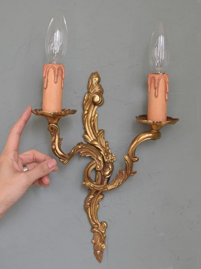 アンティークの壁付けシャンデリア