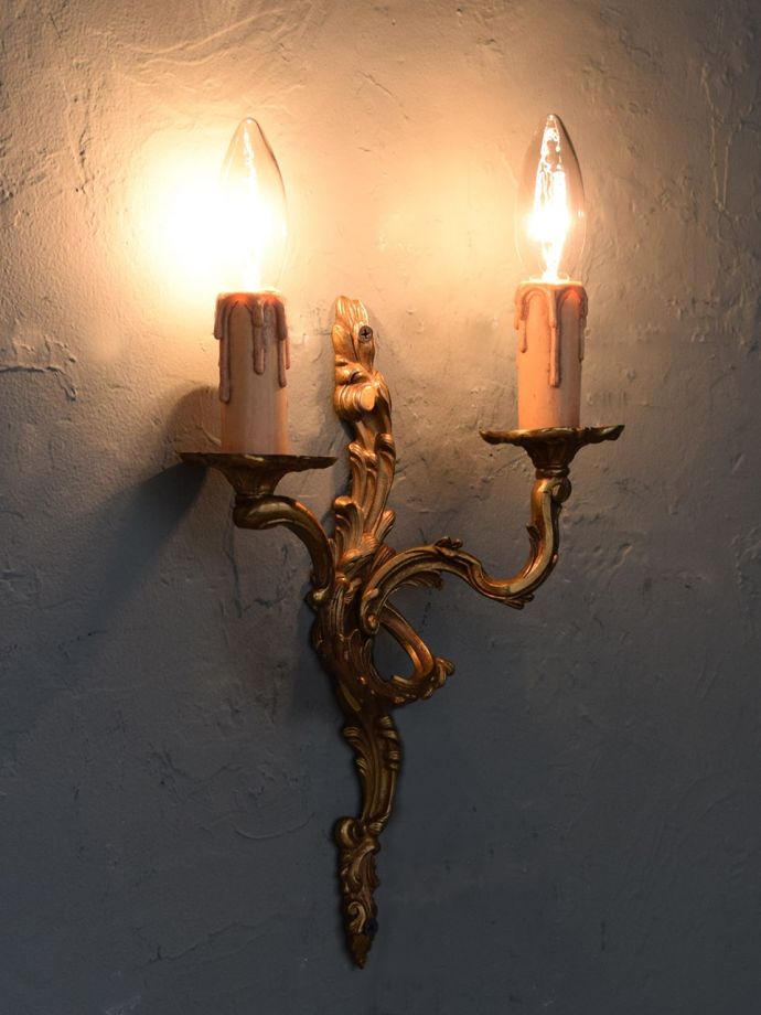 アンティークの壁付け照明