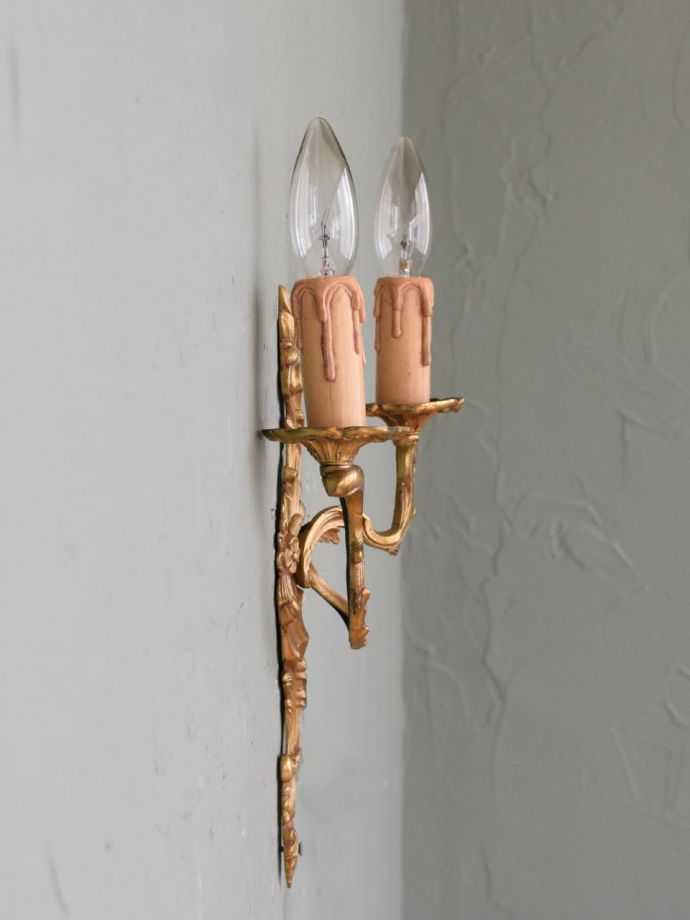 壁付けシャンデリアの側面