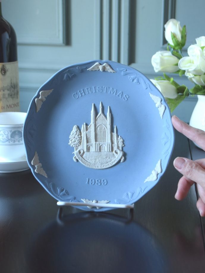 【箱付/美品】ウェッジウッド　クリスマストレイ　ジャスパー　フェスティバル イヤープレート 2024|WEDGWOOD公式オンラインストア