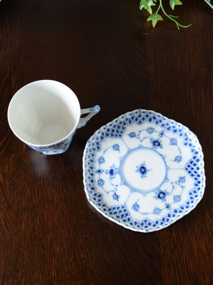 ロイヤルコペンハーゲンのカップ＆ソーサー、ブルーフルーテッドフル