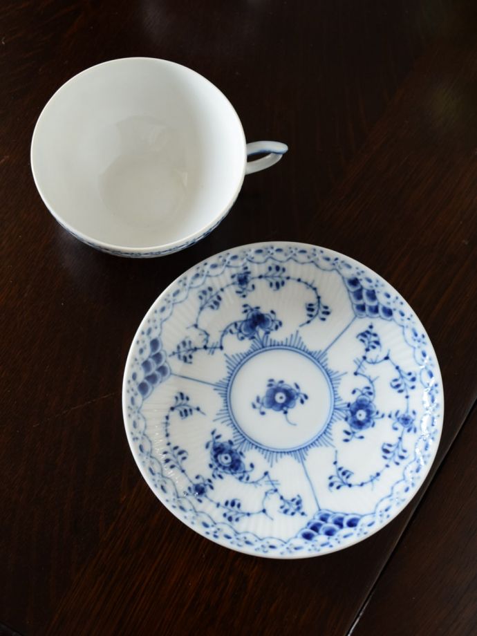 英国アンティークのおしゃれな食器