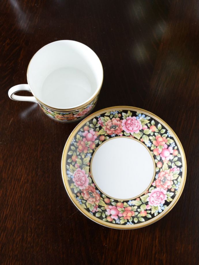 ウェッジウッド（WEDGWOOD）のビンテージ食器、Clio（クリオ）フルリム