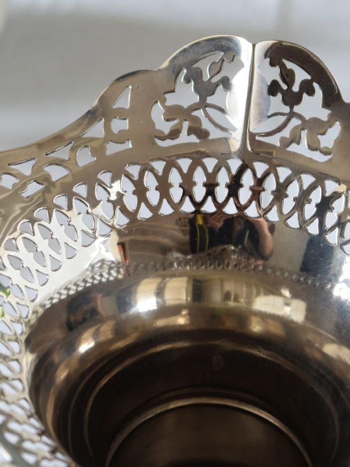 英国アンティークのシルバー花器