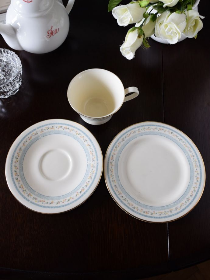英国アンティークのおしゃれな食器