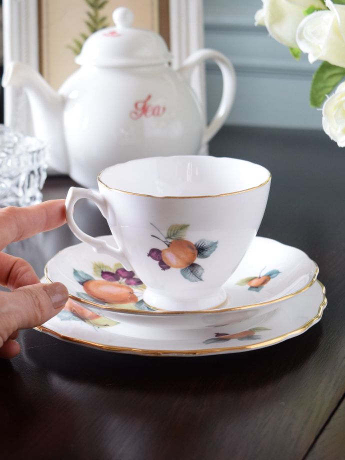 イギリスヴィンテージ食器　リッチモンドティーカップトリオ イギリスヴィンテージ食器リッチモンドティーカップトリオ