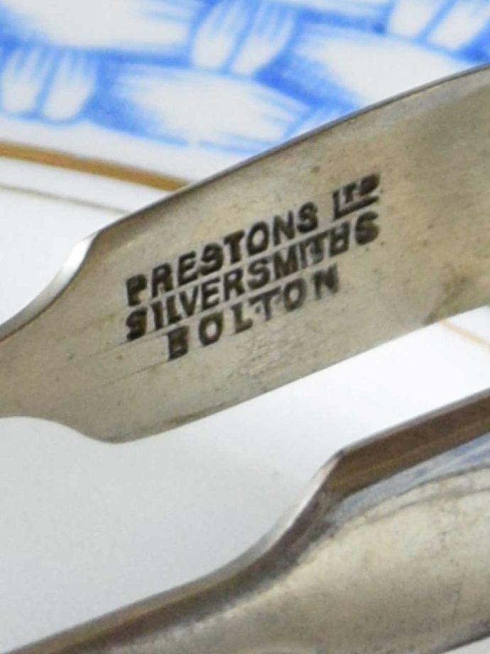 アンティークのシルバープレート