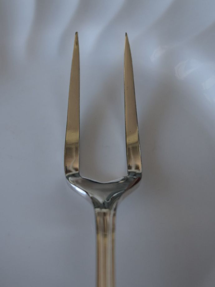 英国から到着したアンティークシルバープレートの二股フォーク(k-4955