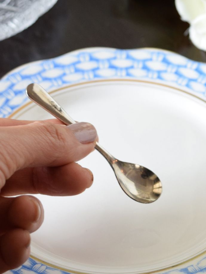 英国シルバーのカトラリー、アンティークシルバープレートの小さな