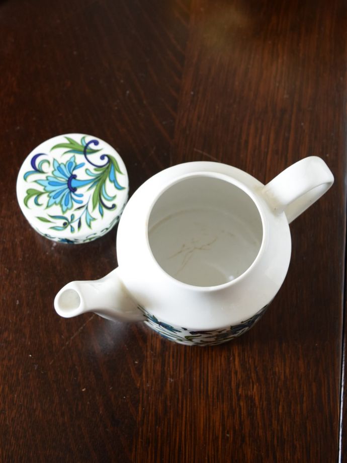 英国アンティークのおしゃれな食器