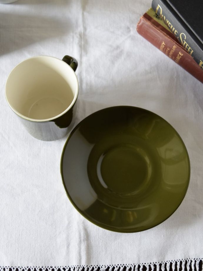 英国アンティークのおしゃれな食器