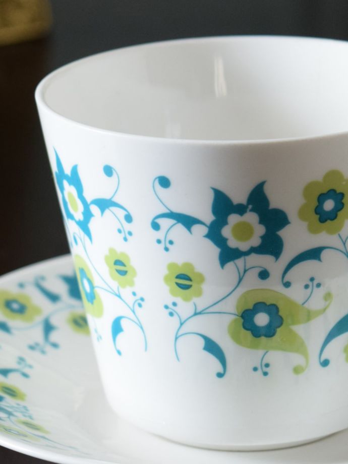 Queen Anneのカップ&ソーサー