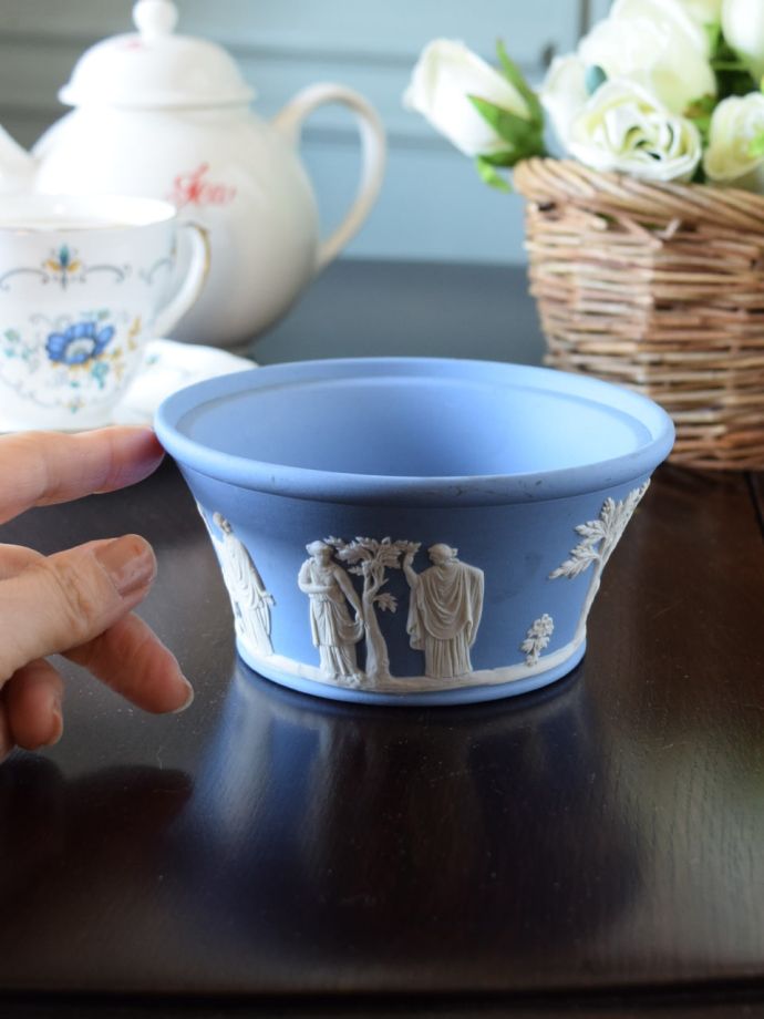 ウェッジウッドの器