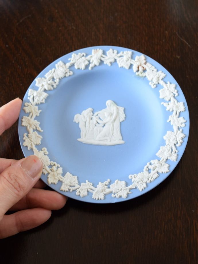 ウェジウッド社ジャスパーウェア、アンティークのピンディッシュ