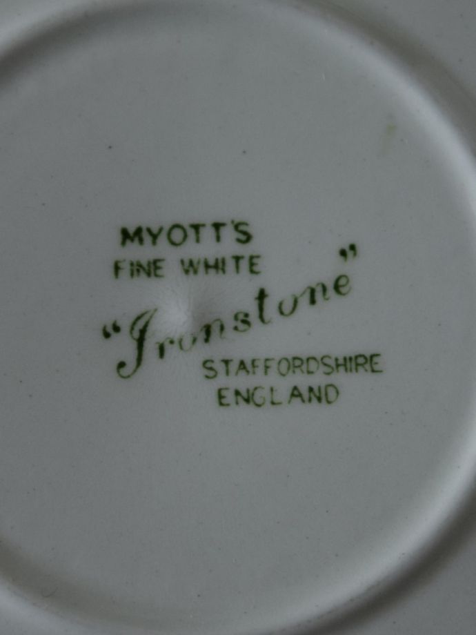 Myottのバックスタンプ