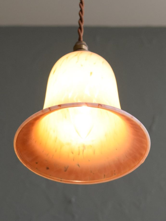 アンティーク照明の美しい灯り