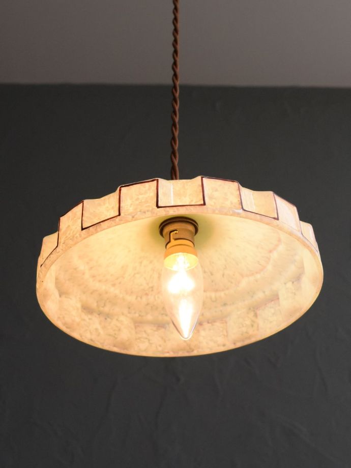 アンティーク照明の美しい灯り