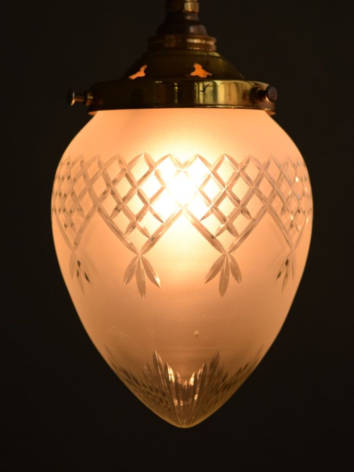 シャンデリアのガラスシェード