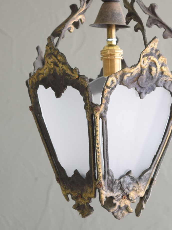 アンティークのシャンデリア