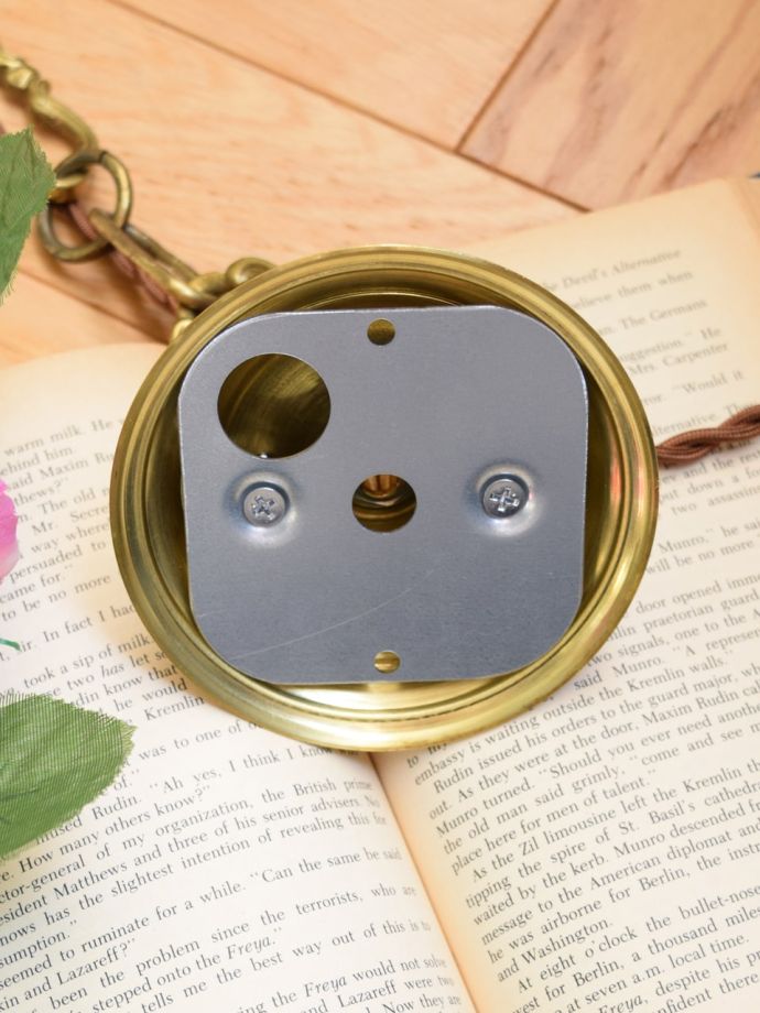 シャンデリアの取り付け方(直結)