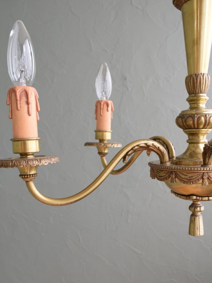 真鍮のシャンデリア