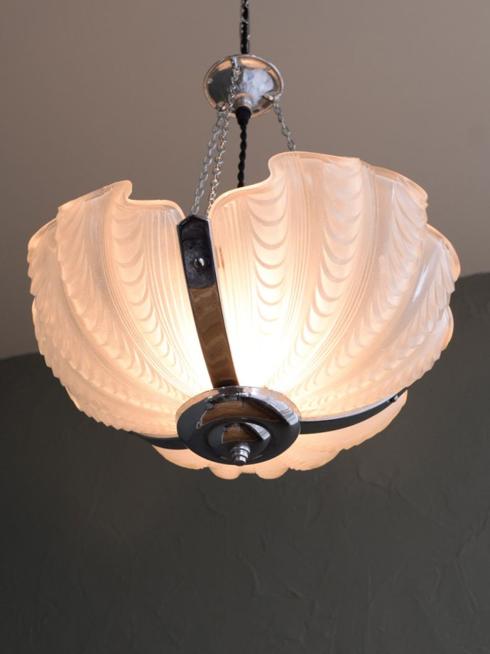 アンティーク照明の美しい灯り