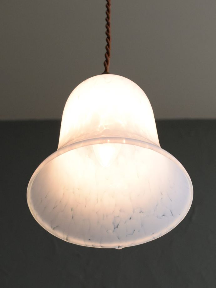 アンティーク照明の美しい灯り