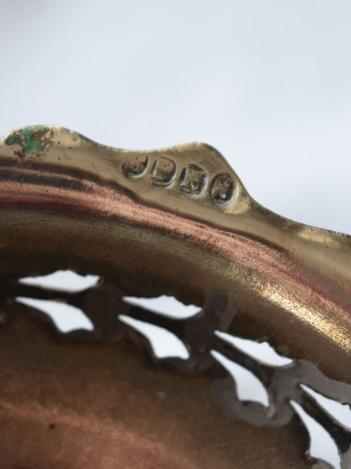 アンティークのシルバープレート