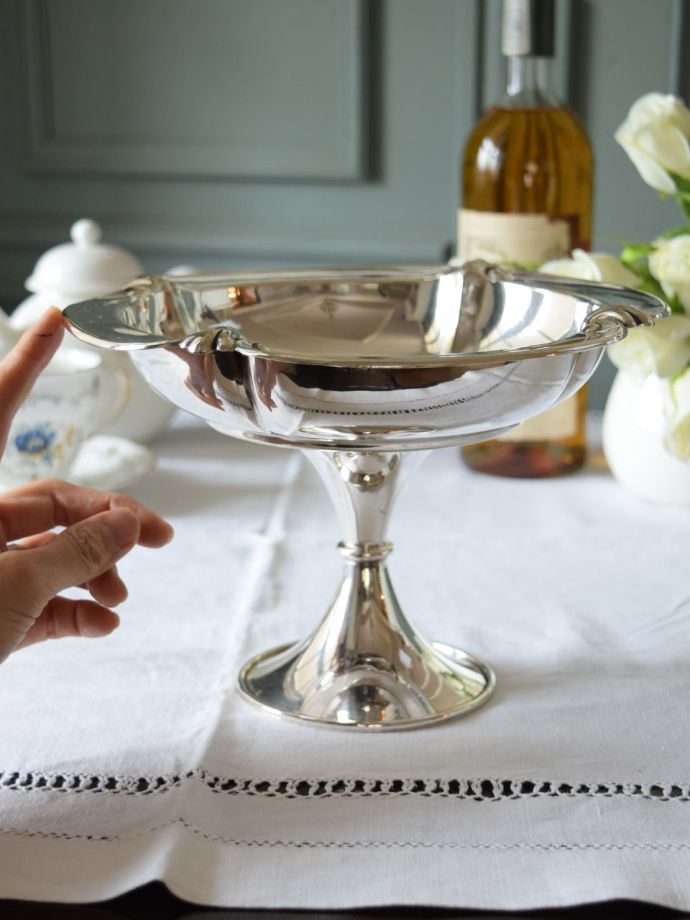 イギリスのアンティークシルバー食器、優雅な脚付きのコンポート(k