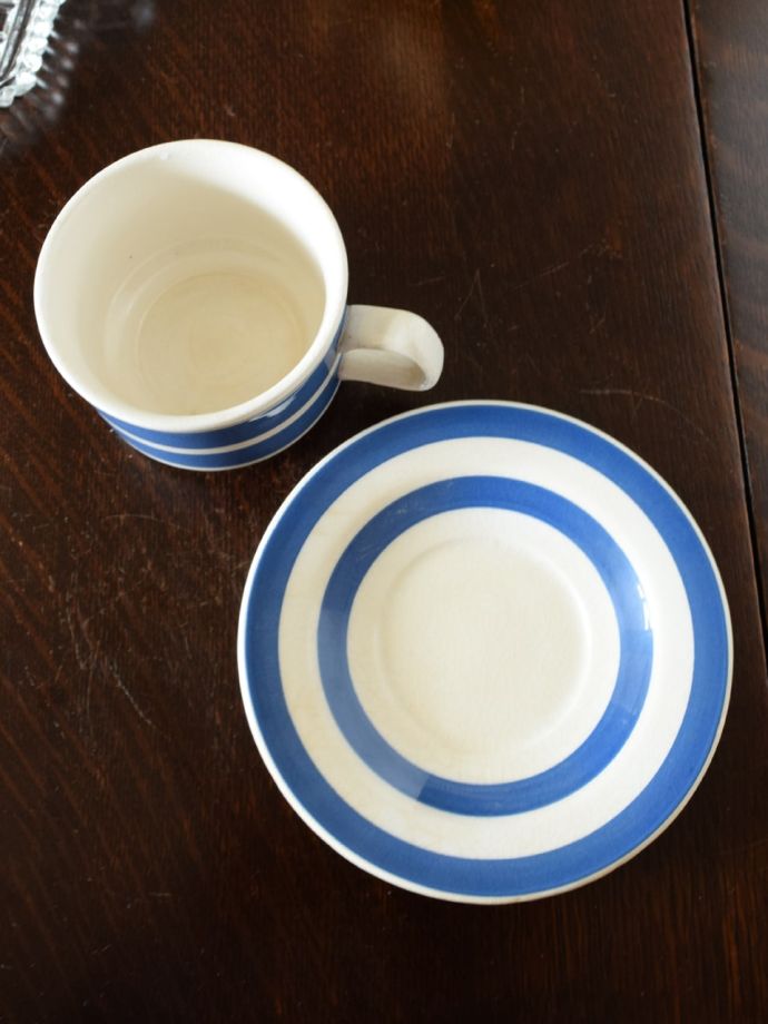 英国アンティークのおしゃれな食器