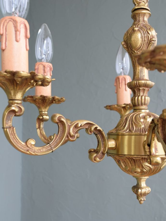 真鍮のシャンデリア