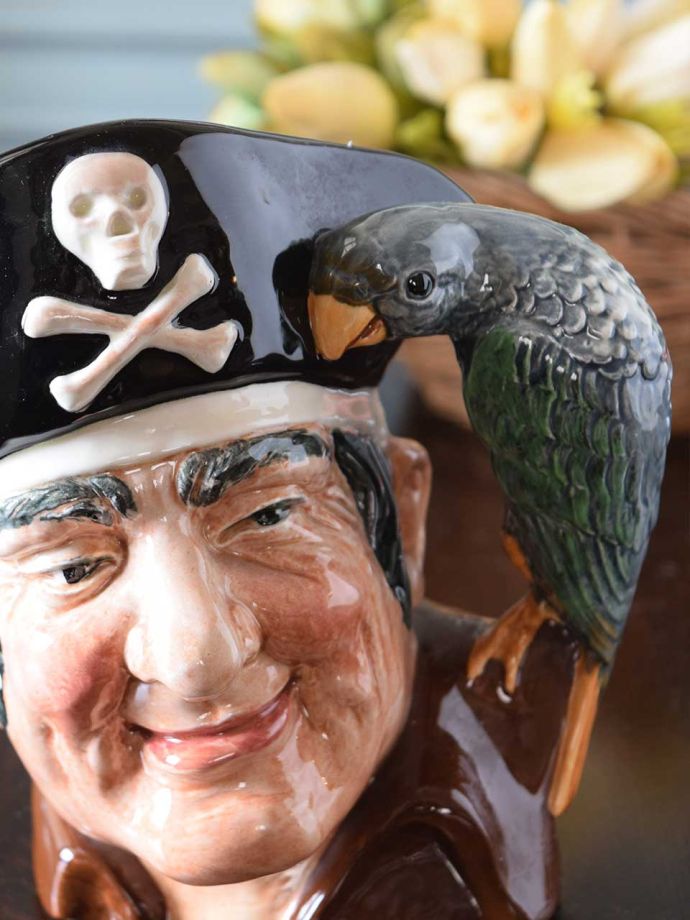 ロイヤルドルトンのアンティーク食器