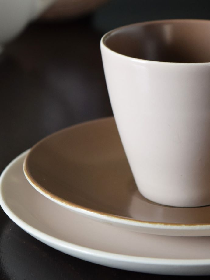 プール・ポタリーのビンテージカップ＆ソーサー