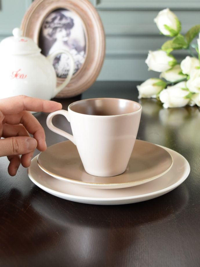 プールのビンテージカップ＆ソーサー