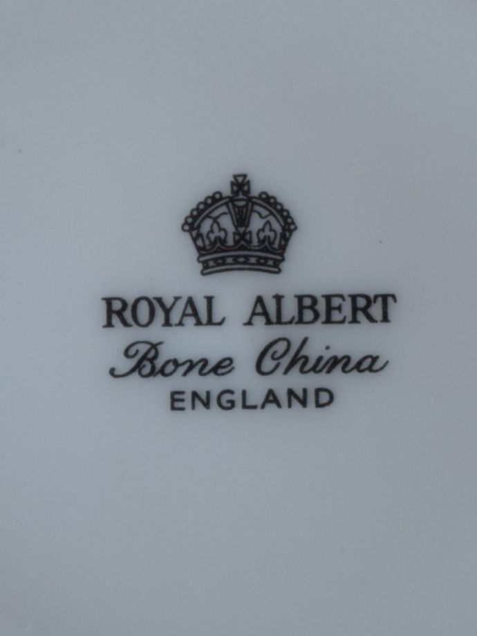 ロイヤルアルバートのバックスタンプ