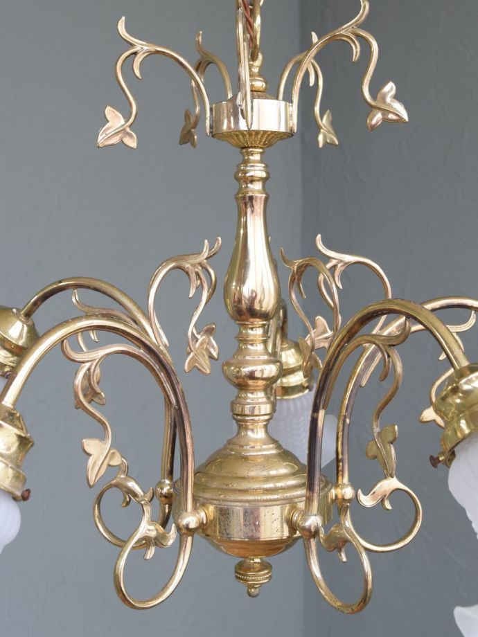 アンティークのシャンデリア