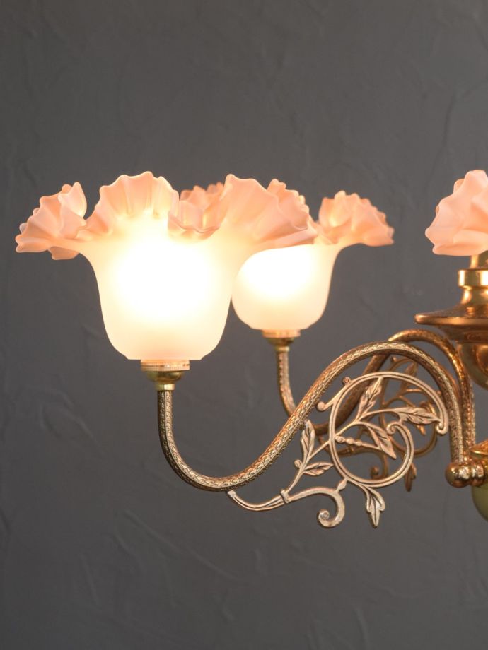 アンティークのシャンデリア