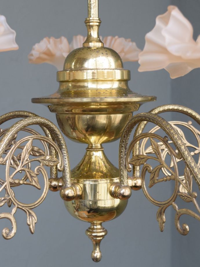 アンティークのシャンデリア